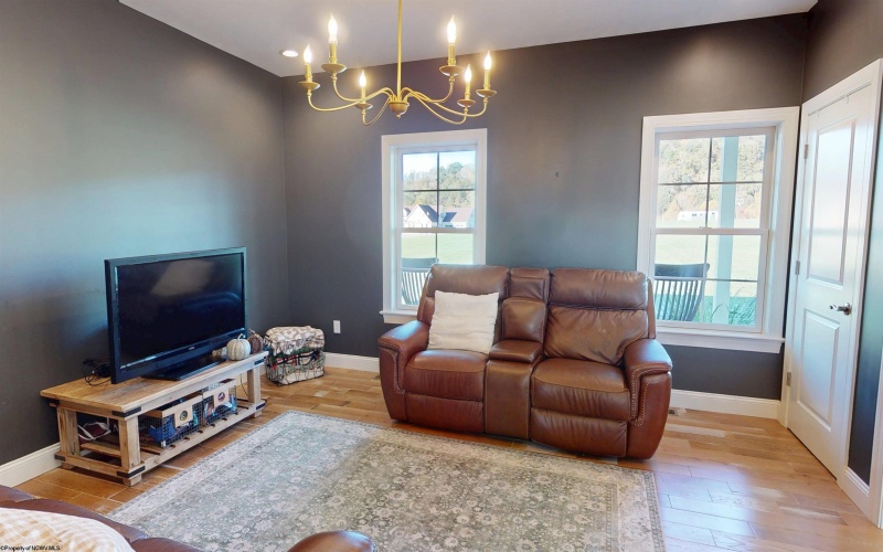 380 Jewel City Boulevard, Meadowbrook, West Virginia 26404, 4 Bedroom Bedrooms, 13 Room Rooms,2 BathroomBathrooms,Single Family Detached,For Sale,Jewel City,0,10167469