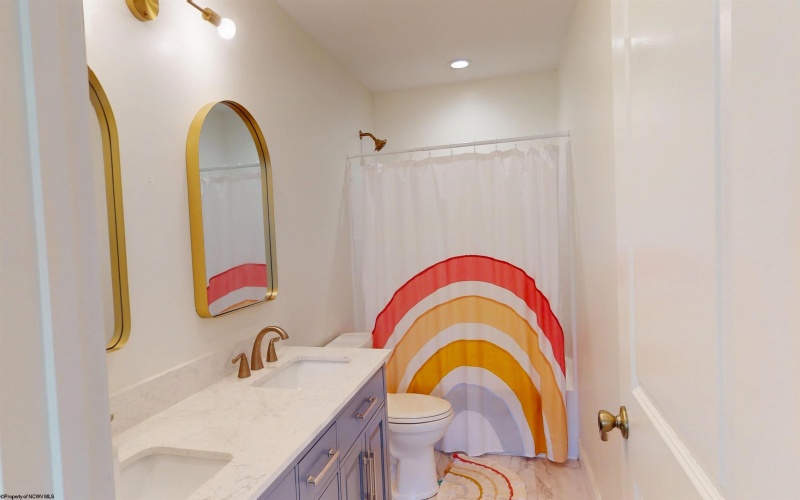380 Jewel City Boulevard, Meadowbrook, West Virginia 26404, 4 Bedroom Bedrooms, 13 Room Rooms,2 BathroomBathrooms,Single Family Detached,For Sale,Jewel City,0,10167469