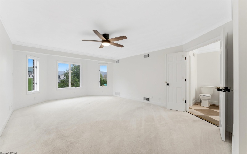 365 Saratoga Drive, Uniontown, Pennsylvania 15401, 4 Bedroom Bedrooms, 7 Room Rooms,2 BathroomBathrooms,Single Family Detached,For Sale,Saratoga,0,10167472