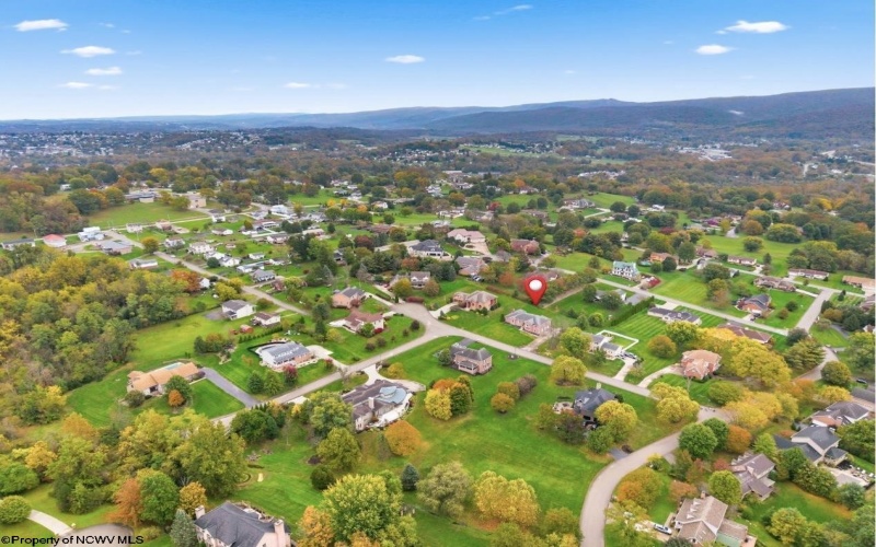365 Saratoga Drive, Uniontown, Pennsylvania 15401, 4 Bedroom Bedrooms, 7 Room Rooms,2 BathroomBathrooms,Single Family Detached,For Sale,Saratoga,0,10167472