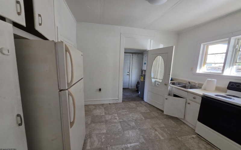 66 Carolina Avenue, Salem, West Virginia 26426, 2 Bedroom Bedrooms, 6 Room Rooms,1 BathroomBathrooms,Single Family Detached,For Sale,Carolina,0,10167471