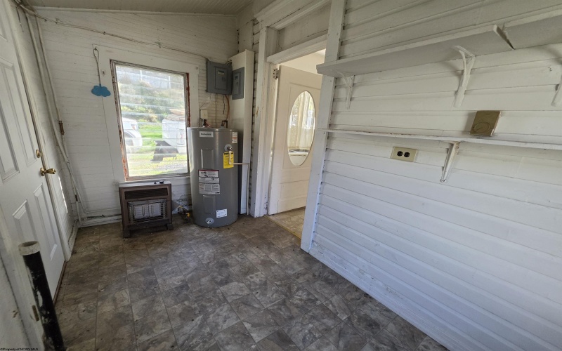 66 Carolina Avenue, Salem, West Virginia 26426, 2 Bedroom Bedrooms, 6 Room Rooms,1 BathroomBathrooms,Single Family Detached,For Sale,Carolina,0,10167471