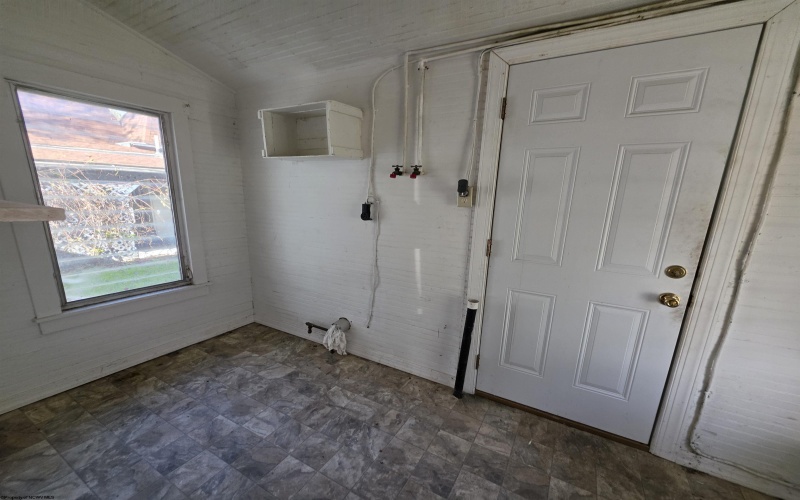 66 Carolina Avenue, Salem, West Virginia 26426, 2 Bedroom Bedrooms, 6 Room Rooms,1 BathroomBathrooms,Single Family Detached,For Sale,Carolina,0,10167471