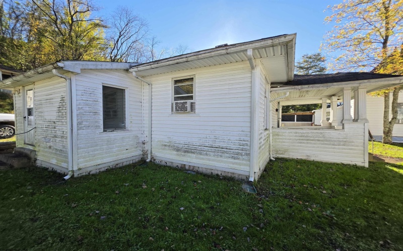 66 Carolina Avenue, Salem, West Virginia 26426, 2 Bedroom Bedrooms, 6 Room Rooms,1 BathroomBathrooms,Single Family Detached,For Sale,Carolina,0,10167471