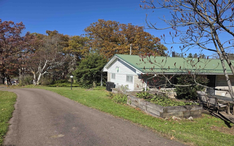 300 Toy Street, Terra Alta, West Virginia 26764, 5 Bedroom Bedrooms, 9 Room Rooms,2 BathroomBathrooms,Single Family Detached,For Sale,Toy,0,10167478