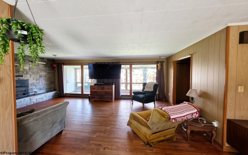 300 Toy Street, Terra Alta, West Virginia 26764, 5 Bedroom Bedrooms, 9 Room Rooms,2 BathroomBathrooms,Single Family Detached,For Sale,Toy,0,10167478
