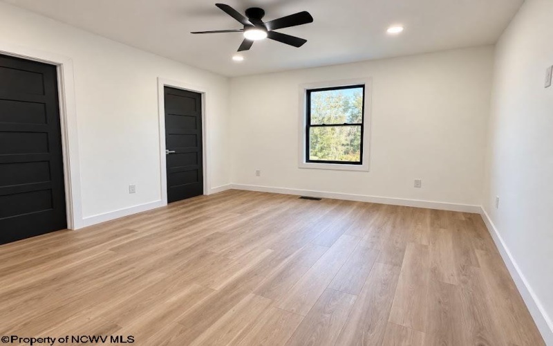 202 King Drive, Kingwood, West Virginia 26537, 3 Bedroom Bedrooms, 8 Room Rooms,2 BathroomBathrooms,Single Family Detached,For Sale,King,0,10167483