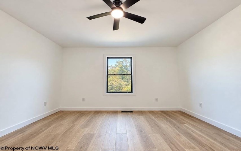 202 King Drive, Kingwood, West Virginia 26537, 3 Bedroom Bedrooms, 8 Room Rooms,2 BathroomBathrooms,Single Family Detached,For Sale,King,0,10167483