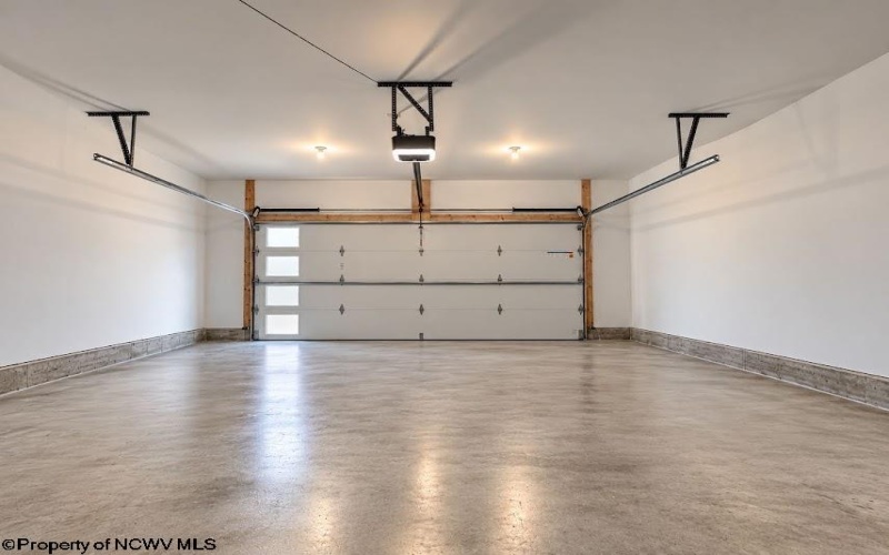 202 King Drive, Kingwood, West Virginia 26537, 3 Bedroom Bedrooms, 8 Room Rooms,2 BathroomBathrooms,Single Family Detached,For Sale,King,0,10167483