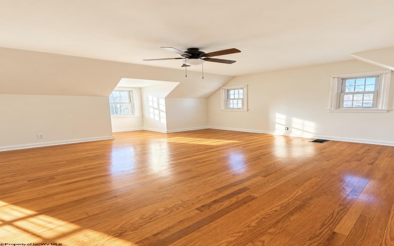 859 Winter Avenue, Weston, West Virginia 26452, 3 Bedroom Bedrooms, 6 Room Rooms,2 BathroomBathrooms,Single Family Detached,For Sale,Winter,0,10167485