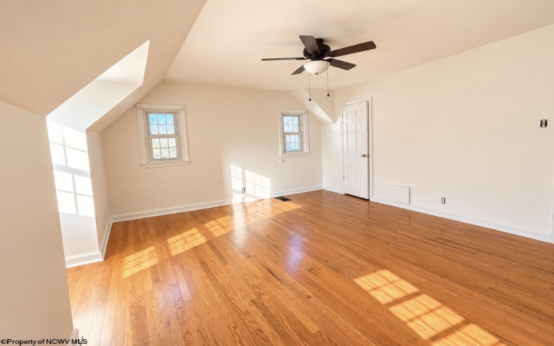 859 Winter Avenue, Weston, West Virginia 26452, 3 Bedroom Bedrooms, 6 Room Rooms,2 BathroomBathrooms,Single Family Detached,For Sale,Winter,0,10167485