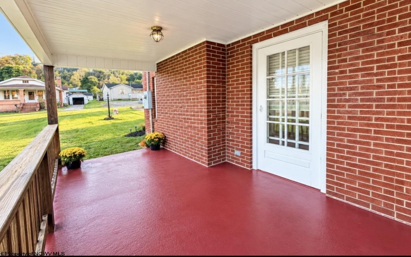 859 Winter Avenue, Weston, West Virginia 26452, 3 Bedroom Bedrooms, 6 Room Rooms,2 BathroomBathrooms,Single Family Detached,For Sale,Winter,0,10167485