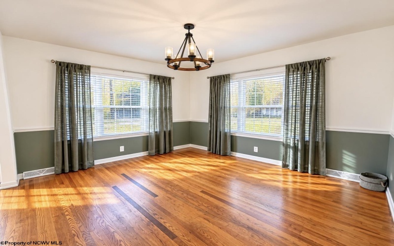 859 Winter Avenue, Weston, West Virginia 26452, 3 Bedroom Bedrooms, 6 Room Rooms,2 BathroomBathrooms,Single Family Detached,For Sale,Winter,0,10167485