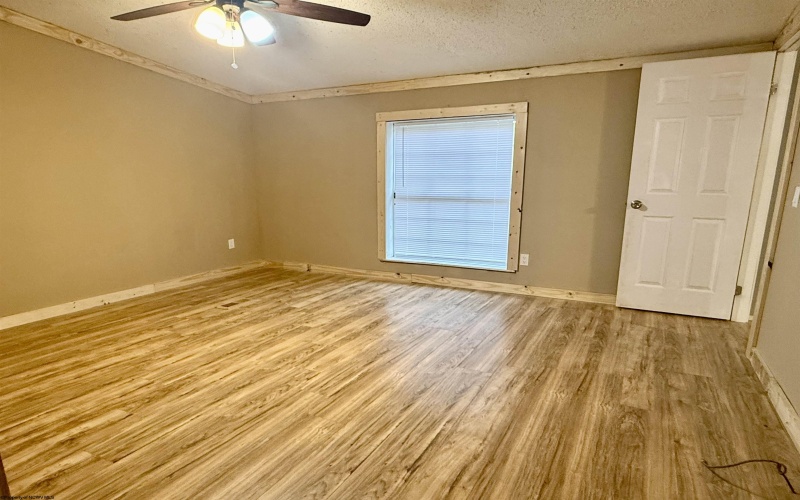 89 Valley Way, Bridgeport, West Virginia 26330, 3 Bedroom Bedrooms, 6 Room Rooms,2 BathroomBathrooms,Single Family Detached,For Sale,Valley,0,10167482