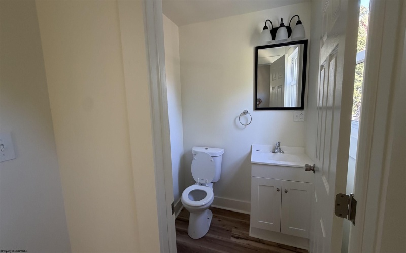 415 College Street, Clarksburg, West Virginia 26301, 4 Bedroom Bedrooms, 7 Room Rooms,1 BathroomBathrooms,Single Family Detached,For Sale,College,0,10167492