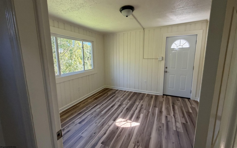 415 College Street, Clarksburg, West Virginia 26301, 4 Bedroom Bedrooms, 7 Room Rooms,1 BathroomBathrooms,Single Family Detached,For Sale,College,0,10167492