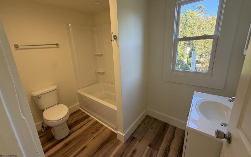 415 College Street, Clarksburg, West Virginia 26301, 4 Bedroom Bedrooms, 7 Room Rooms,1 BathroomBathrooms,Single Family Detached,For Sale,College,0,10167492