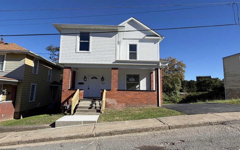 415 College Street, Clarksburg, West Virginia 26301, 4 Bedroom Bedrooms, 7 Room Rooms,1 BathroomBathrooms,Single Family Detached,For Sale,College,0,10167492