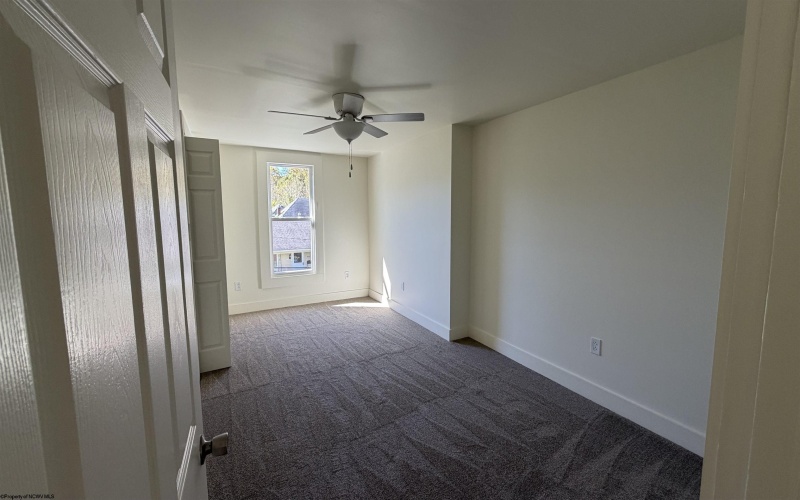 415 College Street, Clarksburg, West Virginia 26301, 4 Bedroom Bedrooms, 7 Room Rooms,1 BathroomBathrooms,Single Family Detached,For Sale,College,0,10167492