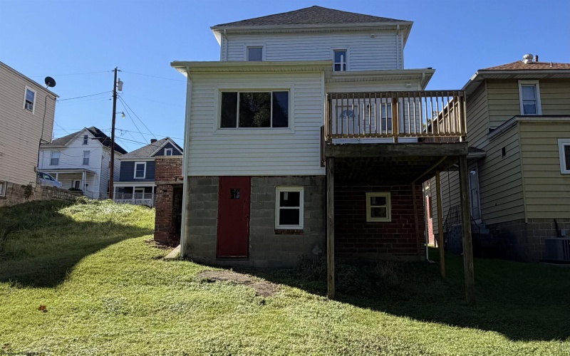 415 College Street, Clarksburg, West Virginia 26301, 4 Bedroom Bedrooms, 7 Room Rooms,1 BathroomBathrooms,Single Family Detached,For Sale,College,0,10167492