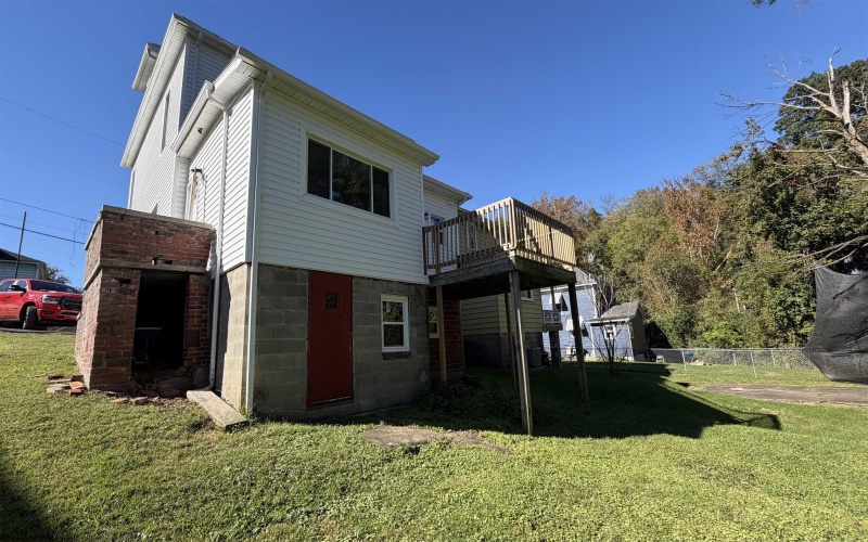 415 College Street, Clarksburg, West Virginia 26301, 4 Bedroom Bedrooms, 7 Room Rooms,1 BathroomBathrooms,Single Family Detached,For Sale,College,0,10167492