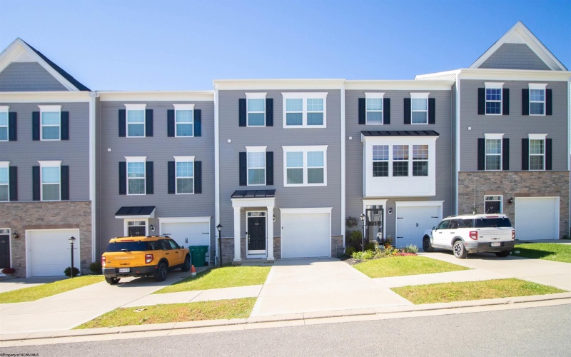 66 Dover Court, Bridgeport, West Virginia 26330-0000, 3 Bedroom Bedrooms, 5 Room Rooms,2 BathroomBathrooms,Single Family Attached,For Sale,Dover,0,10167494