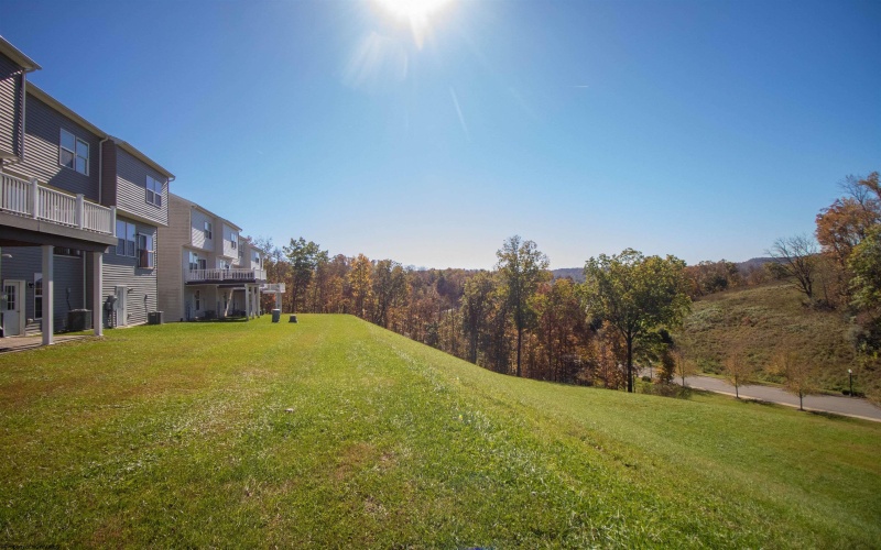 66 Dover Court, Bridgeport, West Virginia 26330-0000, 3 Bedroom Bedrooms, 5 Room Rooms,2 BathroomBathrooms,Single Family Attached,For Sale,Dover,0,10167494