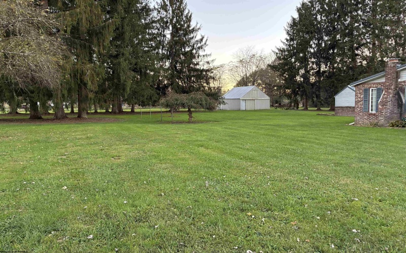 321 Q Road, Arthurdale, West Virginia 26520, 3 Bedroom Bedrooms, 10 Room Rooms,2 BathroomBathrooms,Single Family Detached,For Sale,Q,0,10167496