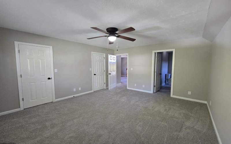 1426 Kingwood Pike, Morgantown, West Virginia 26508, 4 Bedroom Bedrooms, 7 Room Rooms,2 BathroomBathrooms,Single Family Detached,For Sale,Kingwood,0,10167495