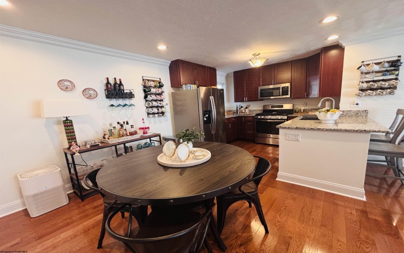 9 Five Forks Drive, Morgantown, West Virginia 26508, 2 Bedroom Bedrooms, 5 Room Rooms,2 BathroomBathrooms,Single Family Attached,For Sale,Five Forks,0,10167502