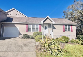 9 Five Forks Drive, Morgantown, West Virginia 26508, 2 Bedroom Bedrooms, 5 Room Rooms,2 BathroomBathrooms,Single Family Attached,For Sale,Five Forks,0,10167502