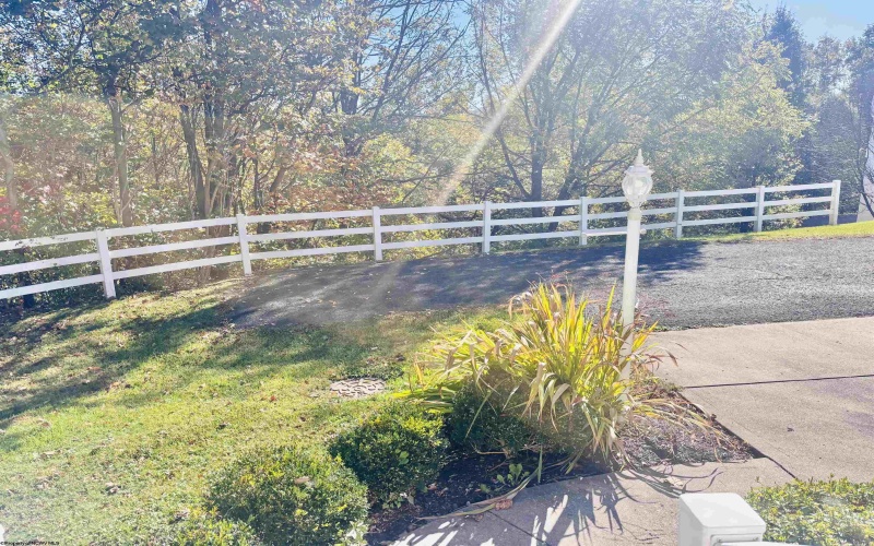 9 Five Forks Drive, Morgantown, West Virginia 26508, 2 Bedroom Bedrooms, 5 Room Rooms,2 BathroomBathrooms,Single Family Attached,For Sale,Five Forks,0,10167502