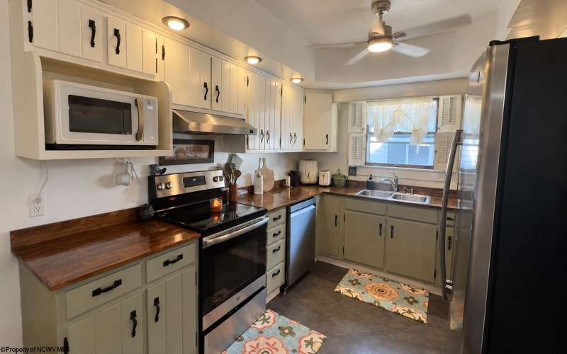 201 Moritz Avenue, Grafton, West Virginia 26354, 3 Bedroom Bedrooms, 7 Room Rooms,1 BathroomBathrooms,Single Family Detached,For Sale,Moritz,0,10167499 201 Moritz Avenue, Grafton, West Virginia 26354, 3 Bedroom Bedrooms, 7 Room Rooms,1 BathroomBathrooms,Single Family Detached,For Sale,Moritz,0,10167499