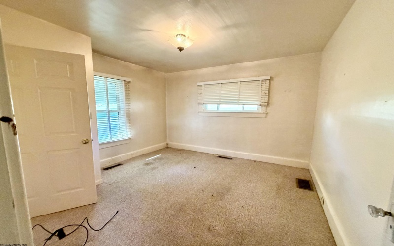 107 Elm Drive, Fairmont, West Virginia 26554, 1 Bedroom Bedrooms, 6 Room Rooms,1 BathroomBathrooms,Single Family Detached,For Sale,Elm,0,10167500