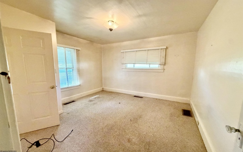 107 Elm Drive, Fairmont, West Virginia 26554, 1 Bedroom Bedrooms, 6 Room Rooms,1 BathroomBathrooms,Single Family Detached,For Sale,Elm,0,10167500