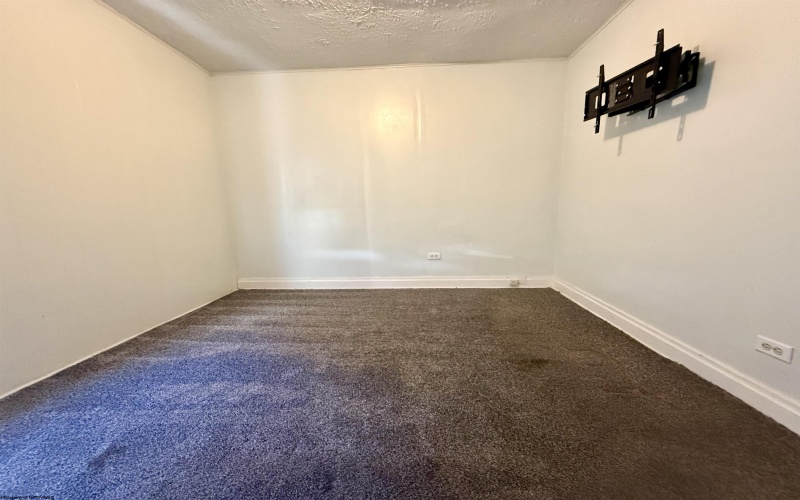 1020 1/2 Main Street, Mannington, West Virginia 26582, 2 Bedroom Bedrooms, 5 Room Rooms,1 BathroomBathrooms,Single Family Detached,For Sale,Main,0,10167521