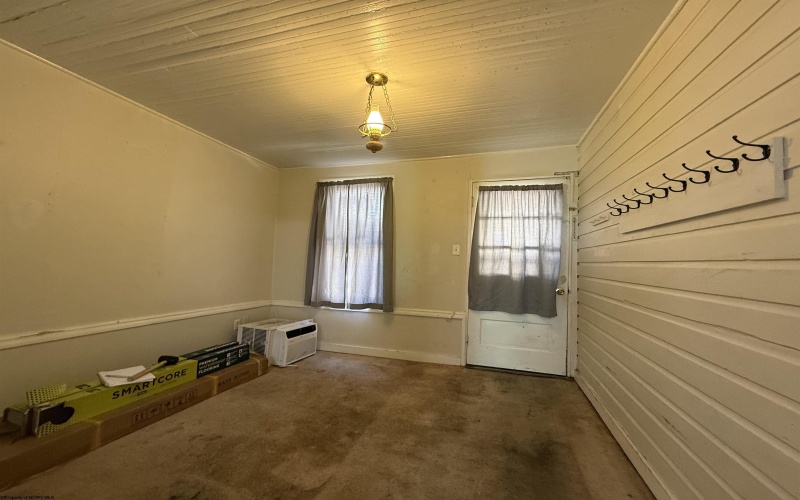 1020 1/2 Main Street, Mannington, West Virginia 26582, 2 Bedroom Bedrooms, 5 Room Rooms,1 BathroomBathrooms,Single Family Detached,For Sale,Main,0,10167521