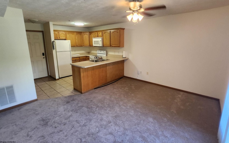 434 Creekside Drive, Morgantown, West Virginia 26508, 2 Bedroom Bedrooms, 4 Room Rooms,2 BathroomBathrooms,Single Family Attached,For Sale,Creekside,0,10167518