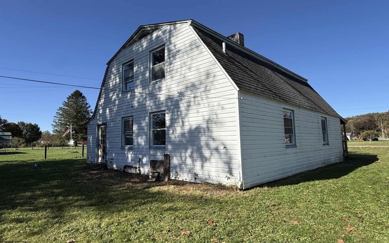 688 Franklin Road, Valley Bend, West Virginia 26293, 3 Bedroom Bedrooms, 7 Room Rooms,1 BathroomBathrooms,Single Family Detached,For Sale,Franklin,0,10167516
