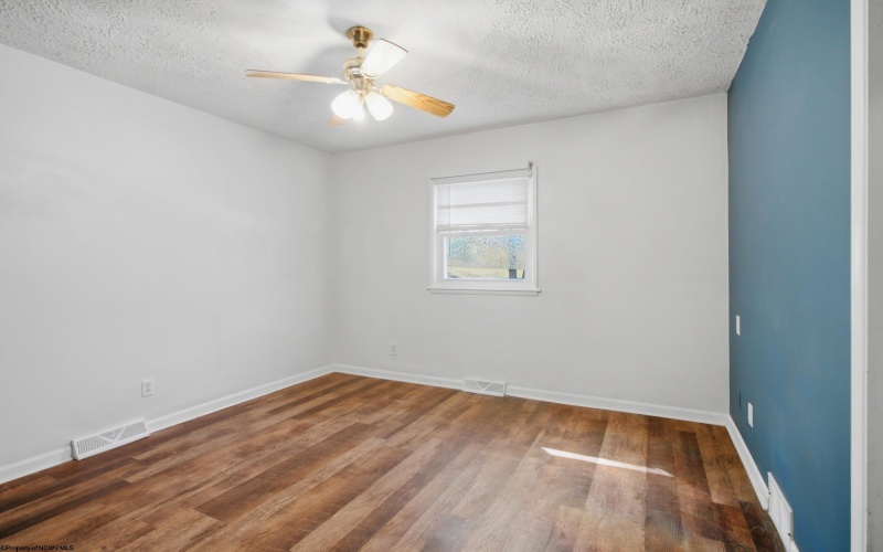 595 Owens Avenue, Fairmont, West Virginia 26554, 3 Bedroom Bedrooms, 6 Room Rooms,1 BathroomBathrooms,Single Family Detached,For Sale,Owens,0,10167537