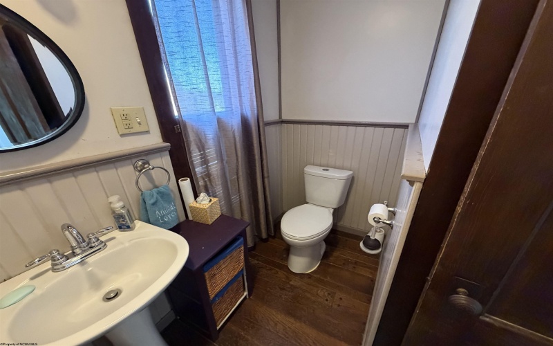 355 Wilson Street, Clarksburg, West Virginia 26301, 3 Bedroom Bedrooms, 7 Room Rooms,1 BathroomBathrooms,Single Family Detached,For Sale,Wilson,0,10167535