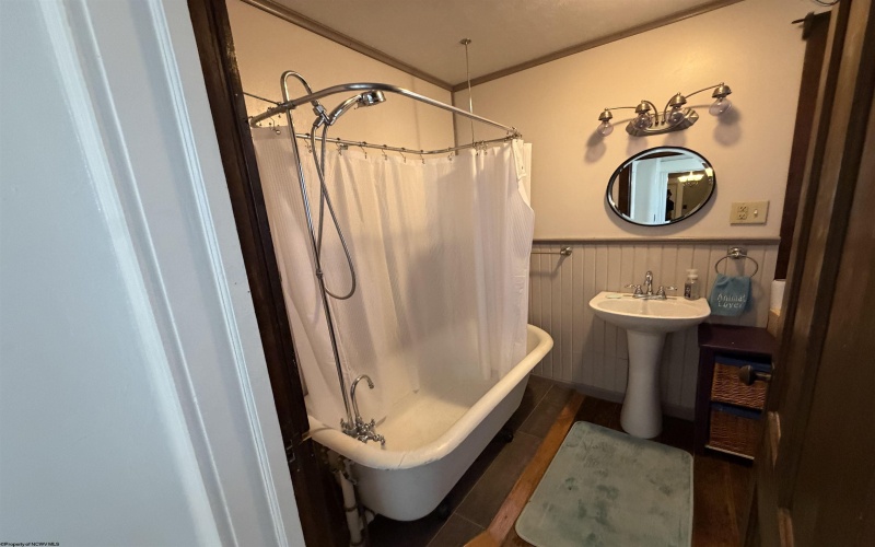 355 Wilson Street, Clarksburg, West Virginia 26301, 3 Bedroom Bedrooms, 7 Room Rooms,1 BathroomBathrooms,Single Family Detached,For Sale,Wilson,0,10167535