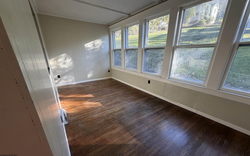 355 Wilson Street, Clarksburg, West Virginia 26301, 3 Bedroom Bedrooms, 7 Room Rooms,1 BathroomBathrooms,Single Family Detached,For Sale,Wilson,0,10167535