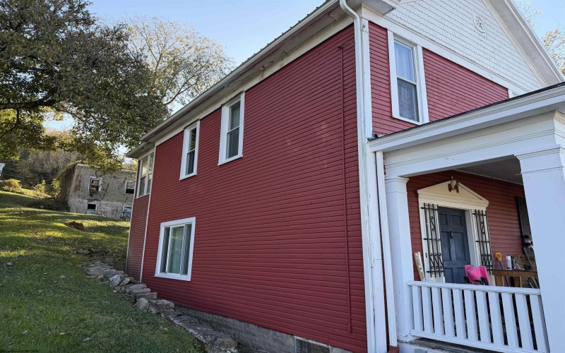 355 Wilson Street, Clarksburg, West Virginia 26301, 3 Bedroom Bedrooms, 7 Room Rooms,1 BathroomBathrooms,Single Family Detached,For Sale,Wilson,0,10167535