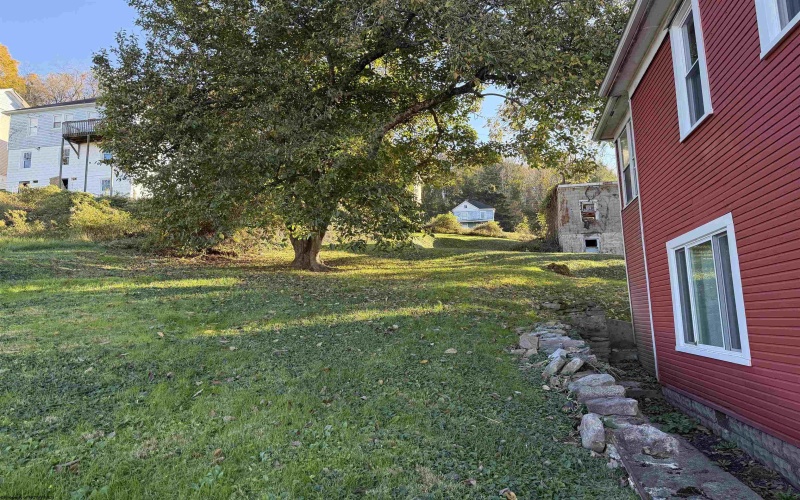 355 Wilson Street, Clarksburg, West Virginia 26301, 3 Bedroom Bedrooms, 7 Room Rooms,1 BathroomBathrooms,Single Family Detached,For Sale,Wilson,0,10167535