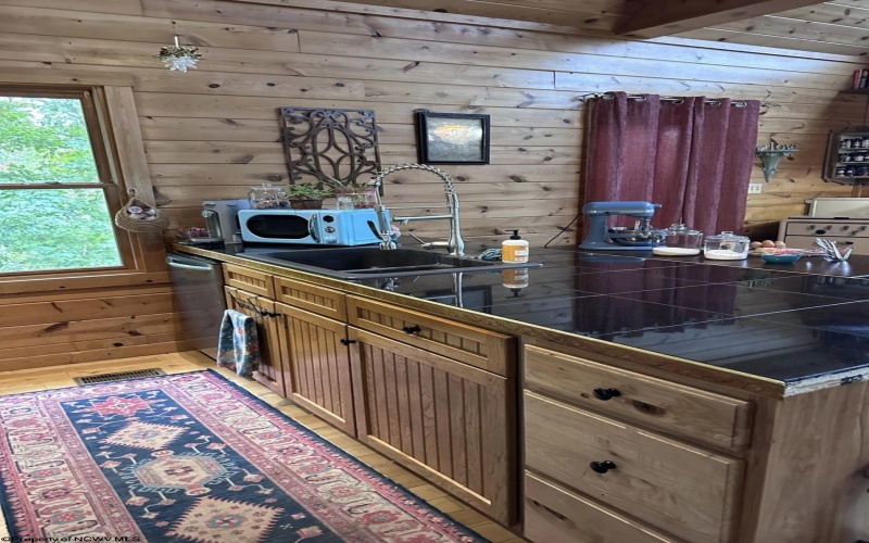717 Lakeview Drive, Horner, West Virginia 26372, 3 Bedroom Bedrooms, 7 Room Rooms,3 BathroomBathrooms,Single Family Detached,For Sale,Lakeview,0,10167534