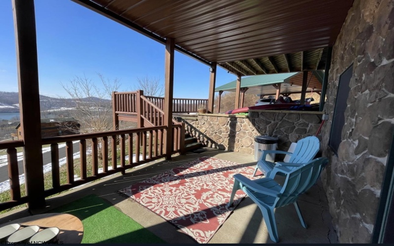 717 Lakeview Drive, Horner, West Virginia 26372, 3 Bedroom Bedrooms, 7 Room Rooms,3 BathroomBathrooms,Single Family Detached,For Sale,Lakeview,0,10167534