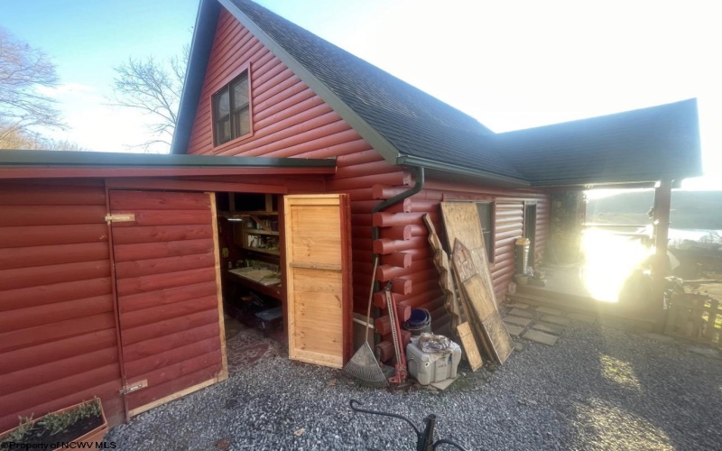 717 Lakeview Drive, Horner, West Virginia 26372, 3 Bedroom Bedrooms, 7 Room Rooms,3 BathroomBathrooms,Single Family Detached,For Sale,Lakeview,0,10167534