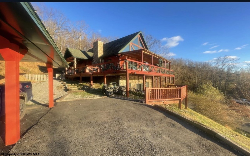 717 Lakeview Drive, Horner, West Virginia 26372, 3 Bedroom Bedrooms, 7 Room Rooms,3 BathroomBathrooms,Single Family Detached,For Sale,Lakeview,0,10167534