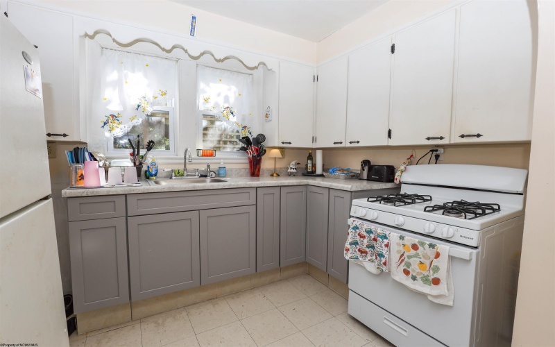 228 Cornell Avenue, Morgantown, West Virginia 26508, 3 Bedroom Bedrooms, 5 Room Rooms,2 BathroomBathrooms,Residential Rentals,For Rent,Cornell,0,10167570